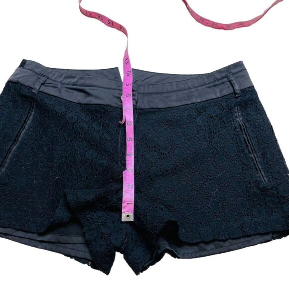 10/$25🦋 Ezra Black Lace Dressy Mid Rise Shorts - Size Medium - Picture 11 of 13